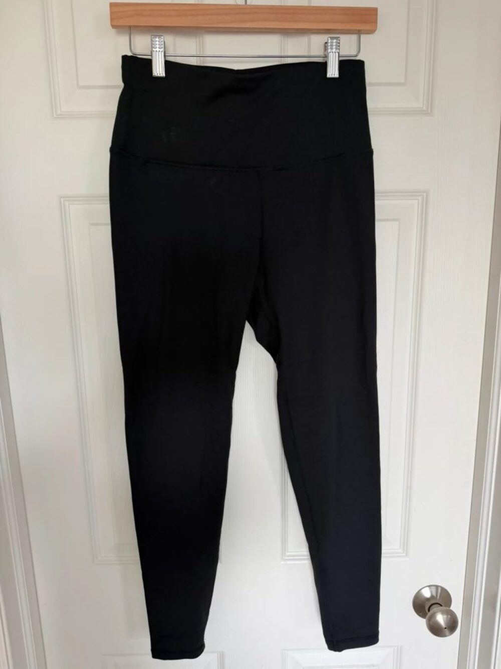 Black High Waisted Stretch Leggings Size Medium NWOT